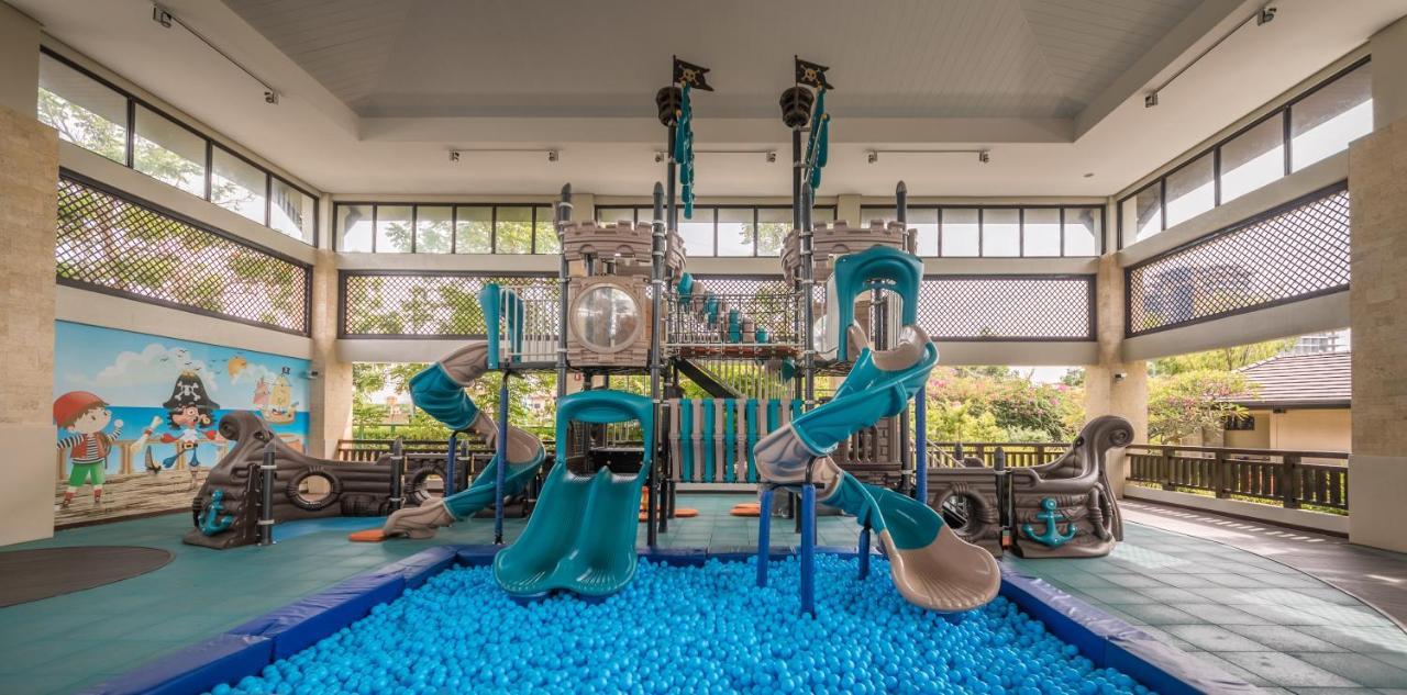 Crimson Resort And Spa - Mactan Island, Cebu Мактан Екстериор снимка